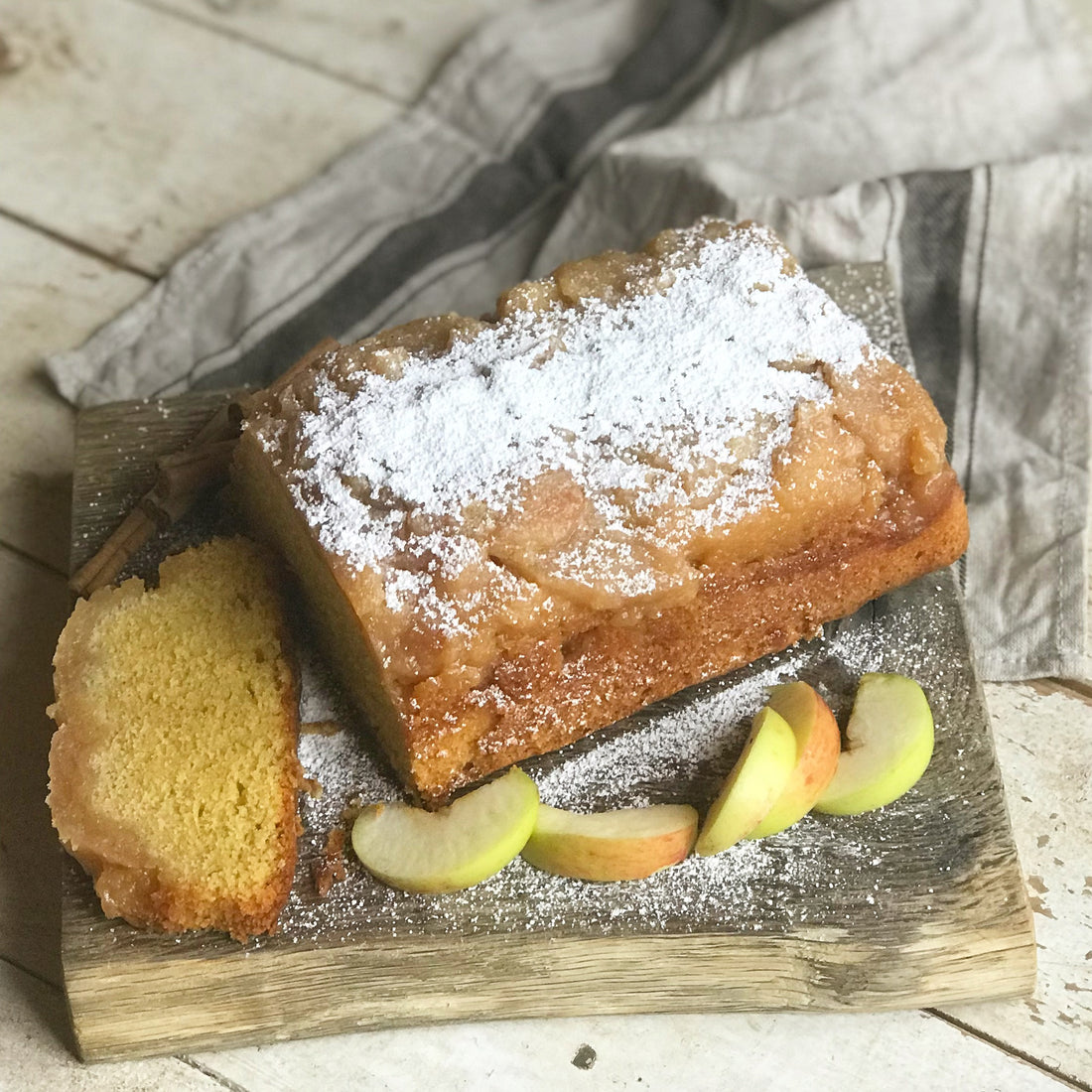 Toffee Apple Cake